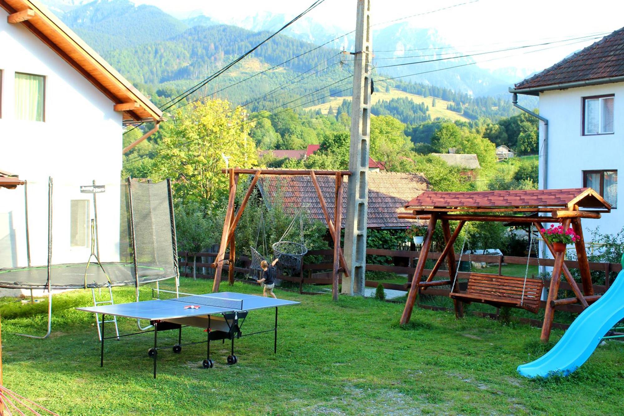 Milea'S Guesthouse Bran  Bagian luar foto