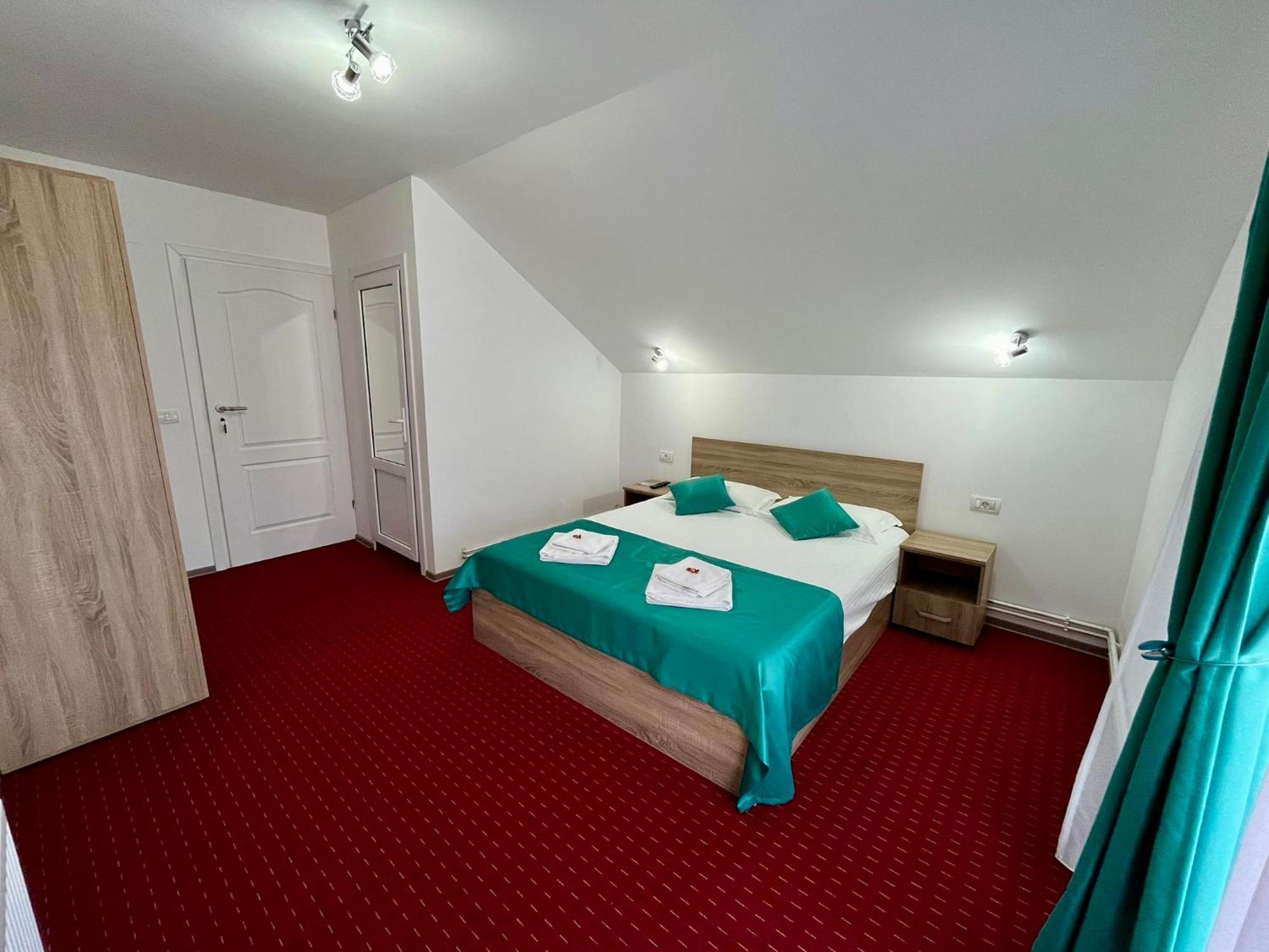 Milea'S Guesthouse Bran  Bagian luar foto
