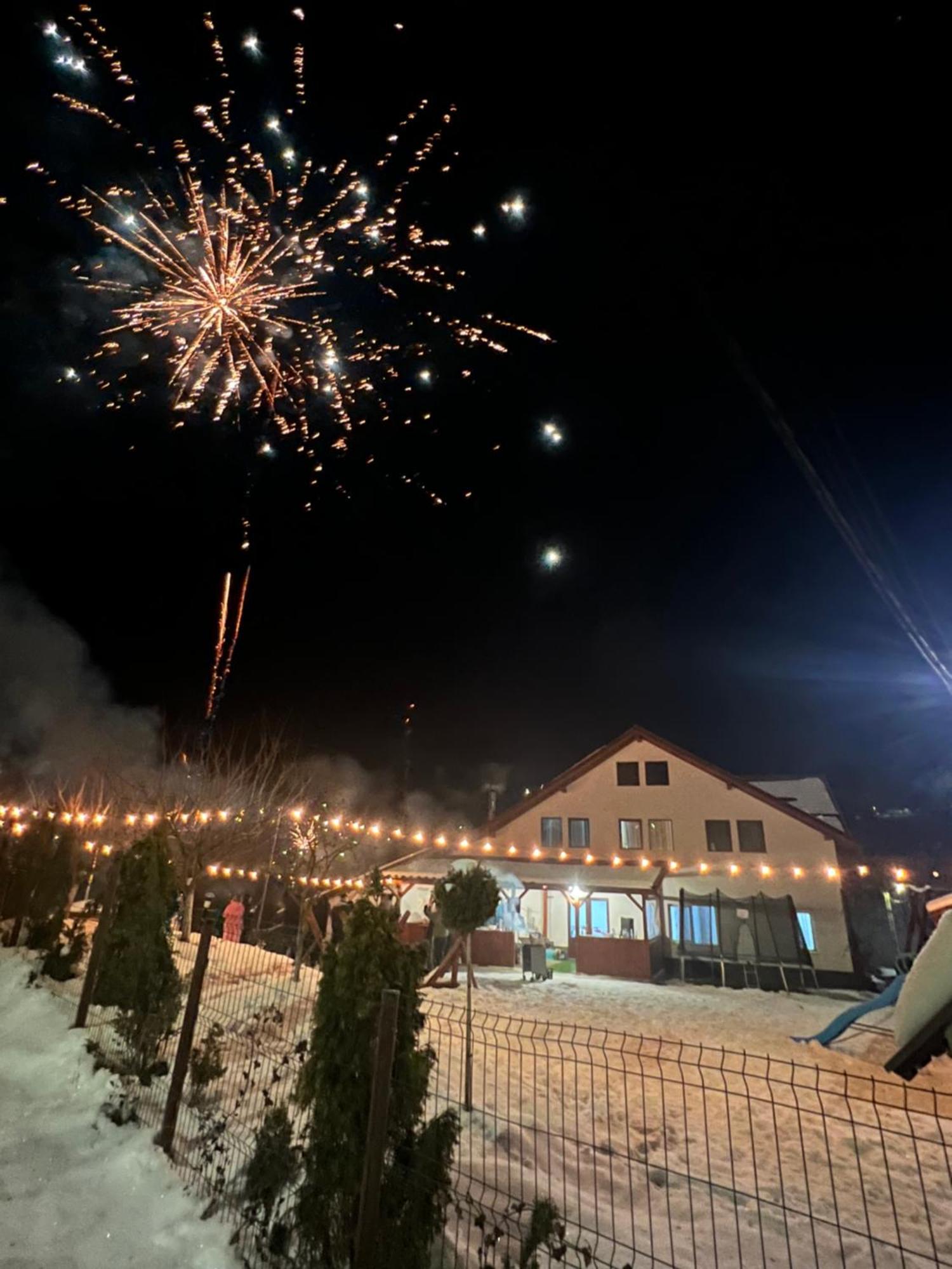 Milea'S Guesthouse Bran  Bagian luar foto