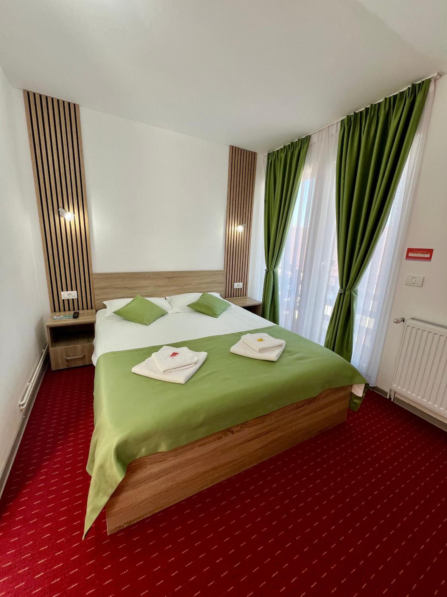 Milea'S Guesthouse Bran  Bagian luar foto
